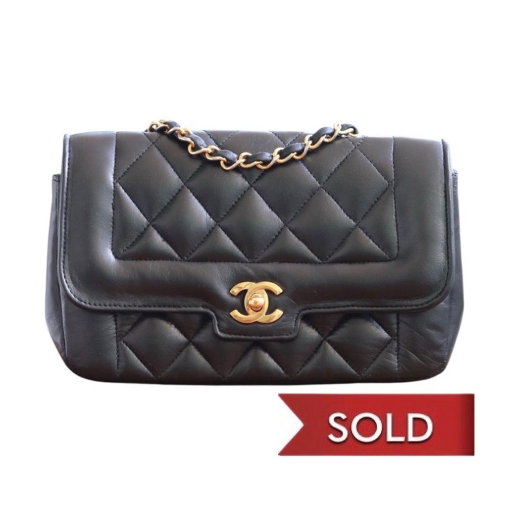 CHANEL Vintage Diana Flap Bag Quilted Lambskin‎ Small Black 1989-1990